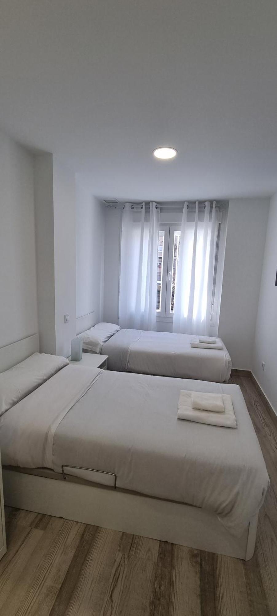 Apartamentos Tanez Santurce A Мадрид Екстериор снимка